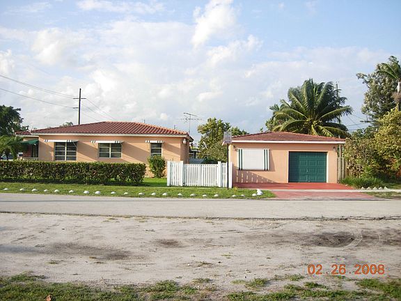 4th image of 391 East Dr