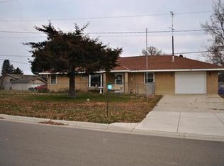 233 Cedar St E, Motley, MN 56466