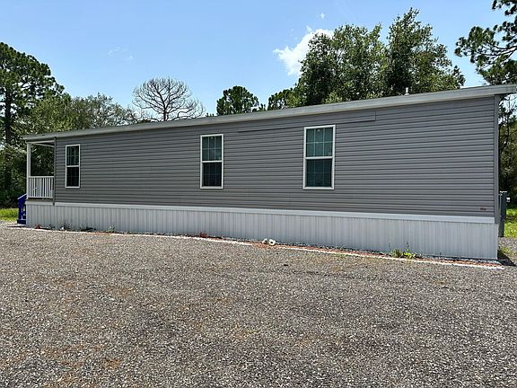 5th image of 636 Pine Cone Avenue
