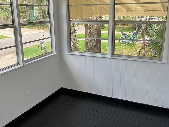 This is a sun room that overlooks Oak street.