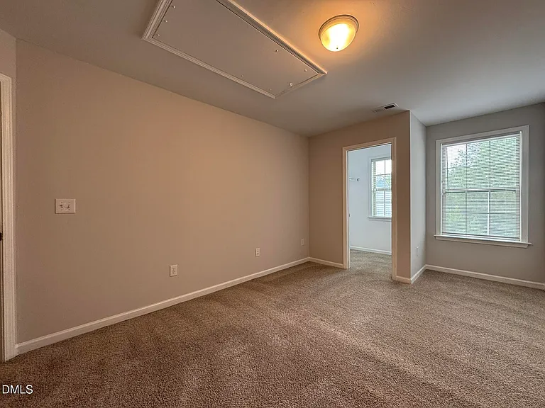 202 Cypress Hill Ln — Photo 17