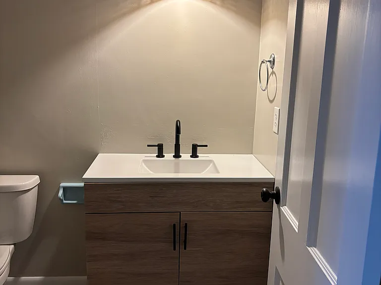 2020 W Philadelphia St #2W — Photo 10