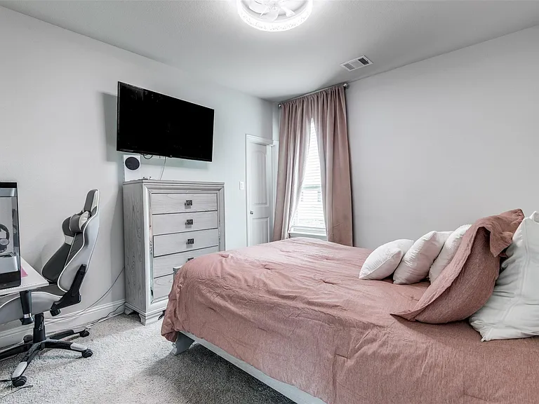 4013 Tamarack Ln — Photo 12
