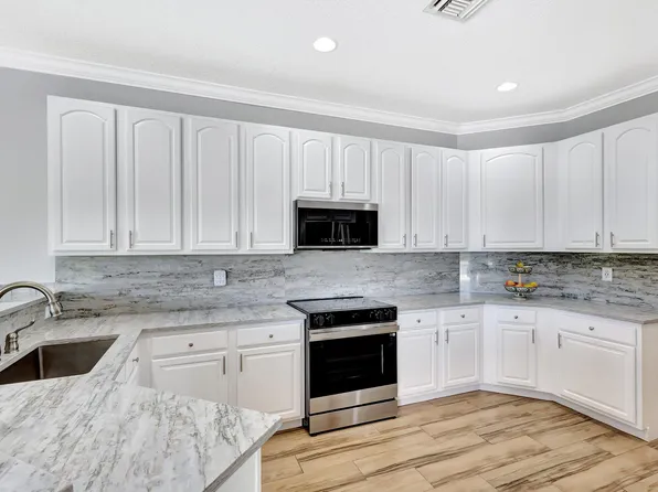 11248 Edgewater Circle, Wellington, FL 33414