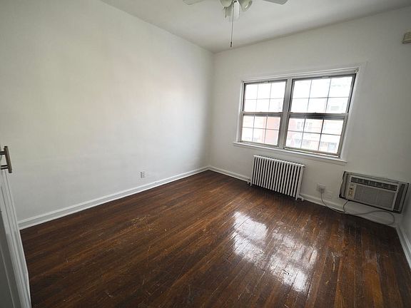4th image of 23-13 38th St #2LL