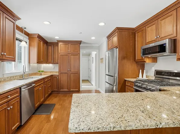 2 Trevor Ln #2, Hopkinton, MA 01748