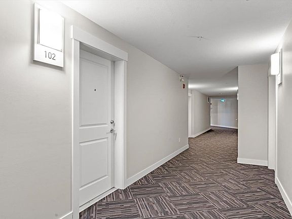 3rd image of 45761 Stevenson Rd #102