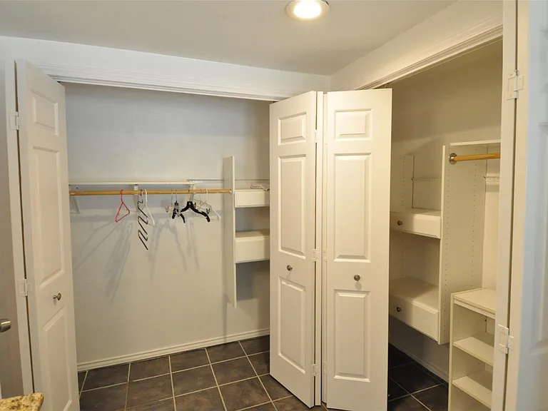 9902 Talleyran Dr — Photo 16