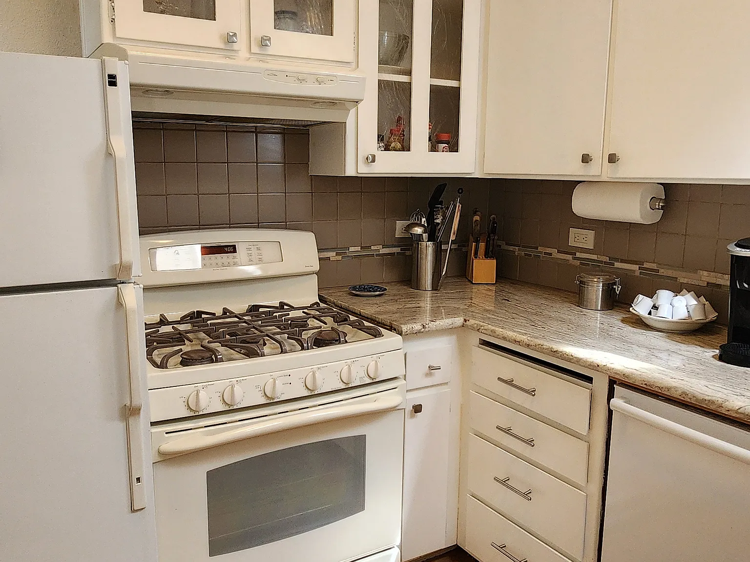 2 bed, 691 sqft, $1,650 — Photo 4