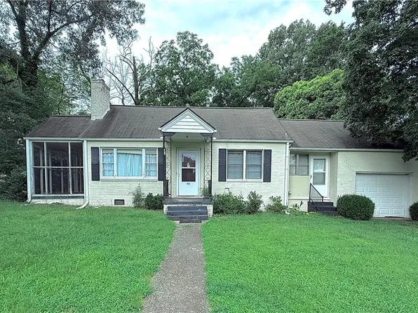 418 N Marshall St, Graham, NC 27253