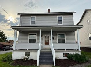 201 7th St, Windber, PA 15963