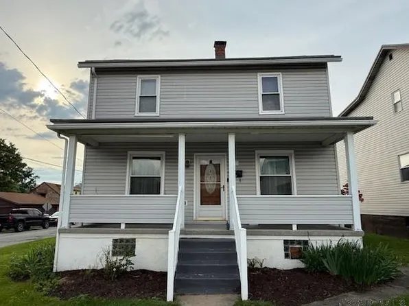 201 7th St, Windber, PA 15963
