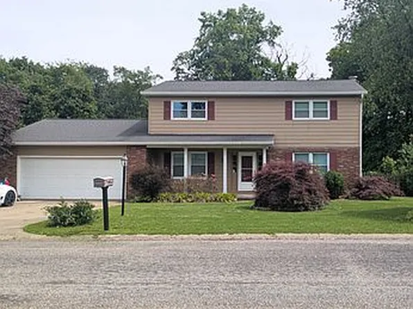 1203 Jonathan Dr, Olney, IL 62450