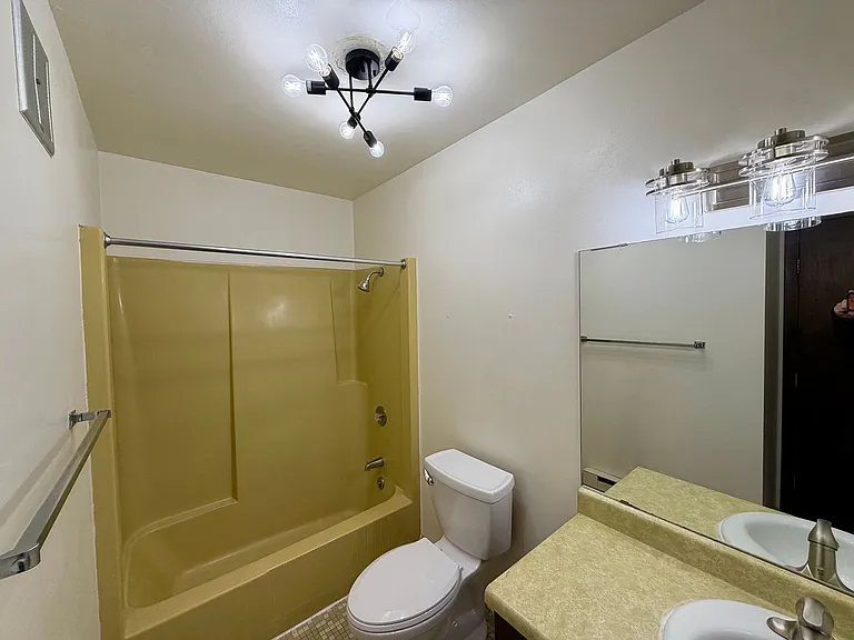 1600 Sawyer Dr — Photo 13