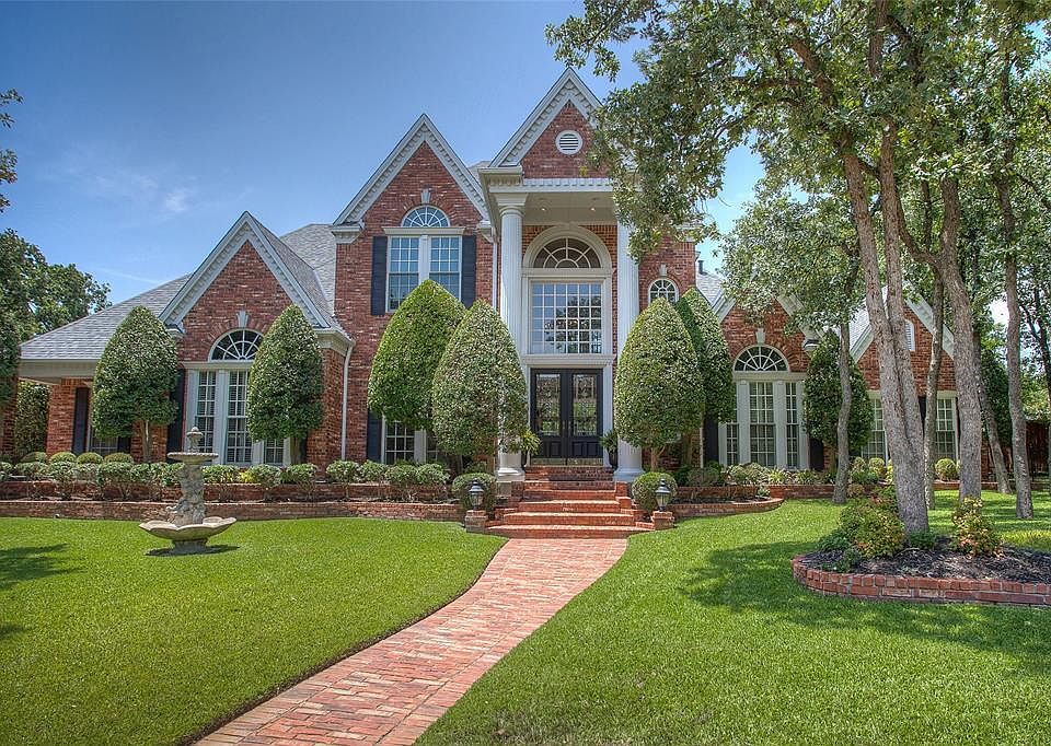 1st image of 801 Laurel Oaks Ln