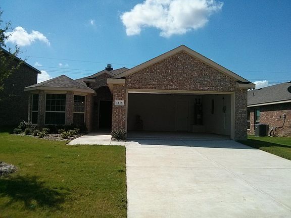 3rd image of 1213 Antoinette Dr