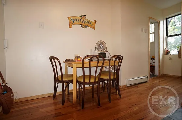 Rented by EXR | media 88