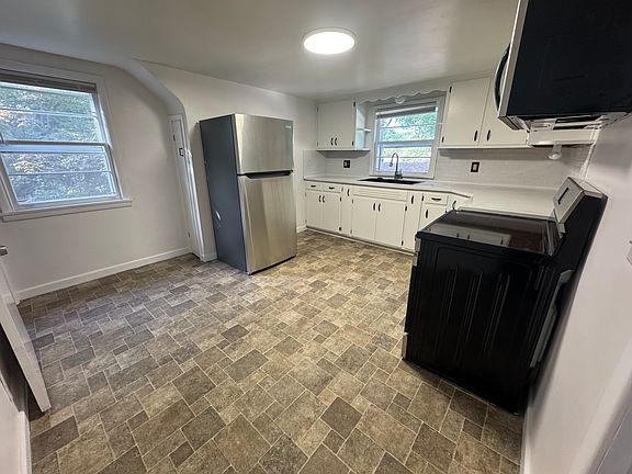 4th image of 1908 Harding Ave #2