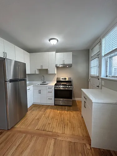 1104 Chicago Ave #7 Photo 1