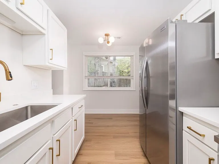 1010 Fiall St — Photo 16