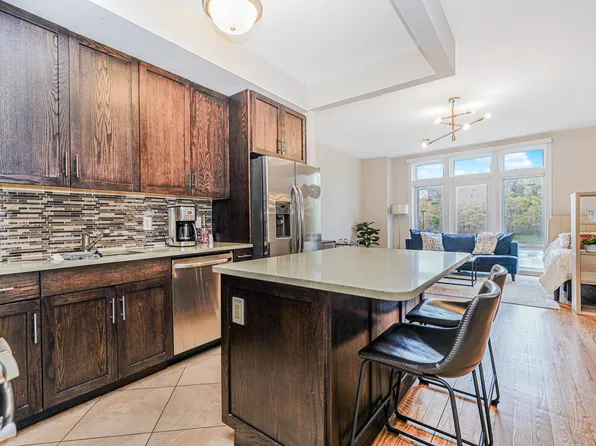 90 Bay Street Lndg APT 2H, Staten Island, NY 10301