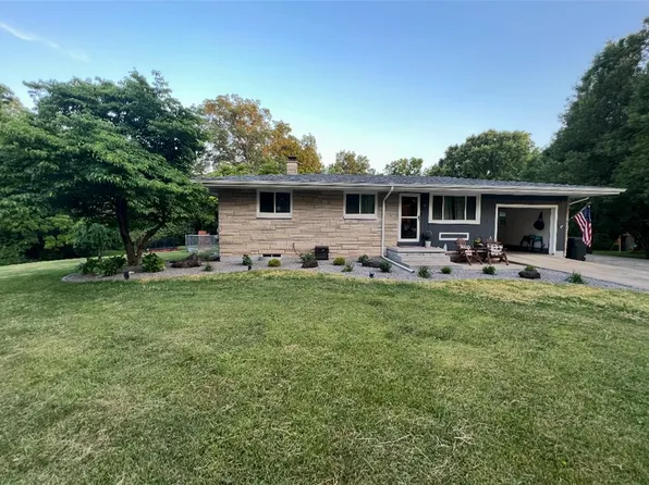 613 S Seminary St, Georgetown, IL 61846