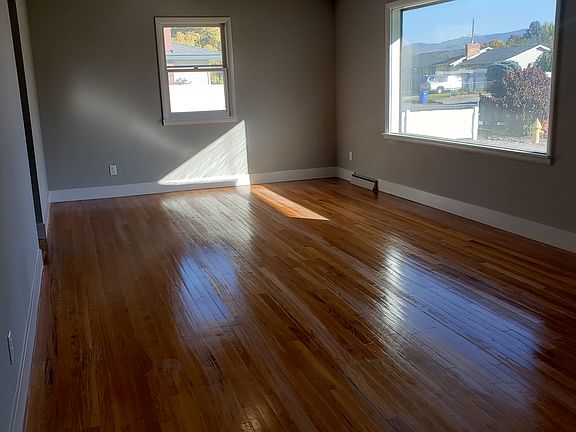5th image of 13221 E Desmet Ave