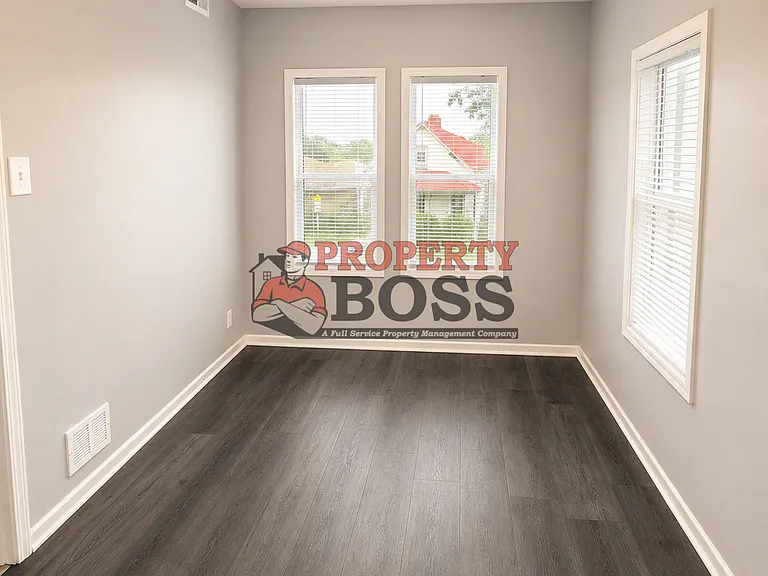 1010 Hoffman St — Photo 4