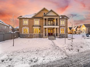 15 Farringdon Cres, Brampton, ON L7A 4Z5