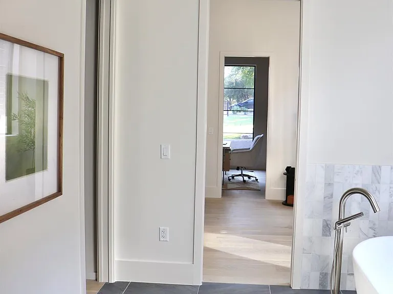 6102 Forest Hills Dr — Photo 16