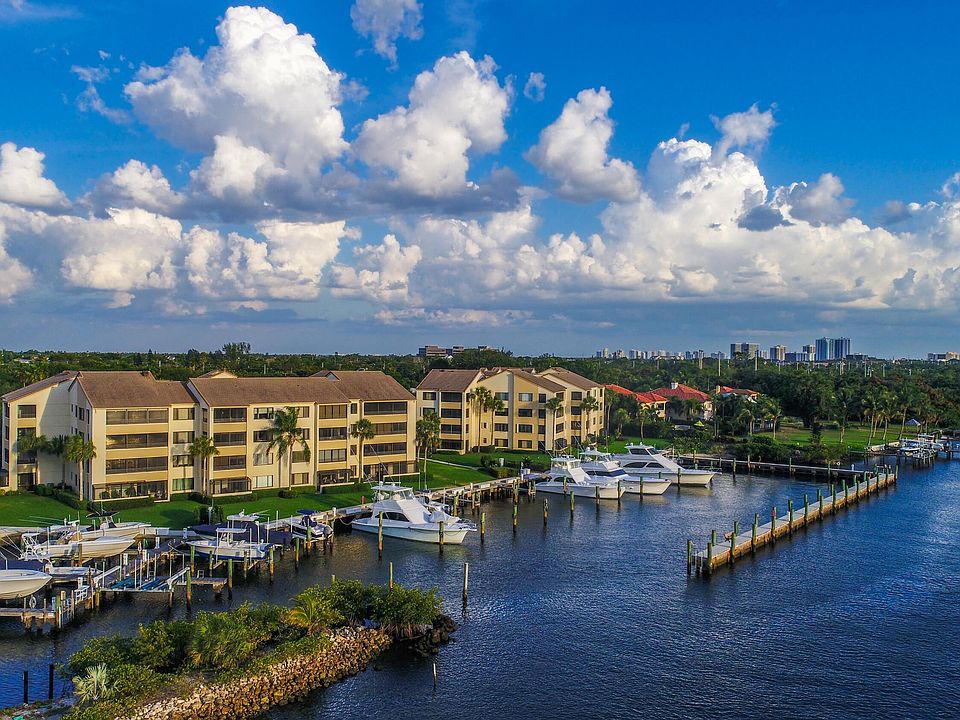1st image of 934 Oak Harbour Drive #934