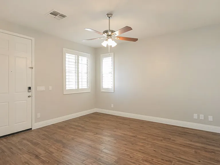 4237 E Santa Fe Ln — Photo 11