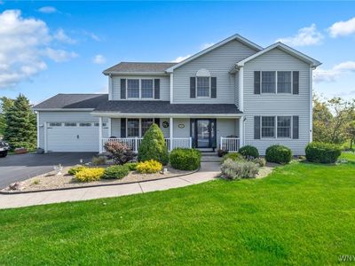986 Center St, East Aurora, NY, 14052