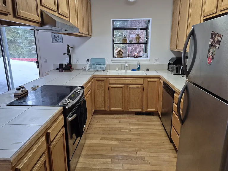 11059 Zermatt Dr — Photo 10