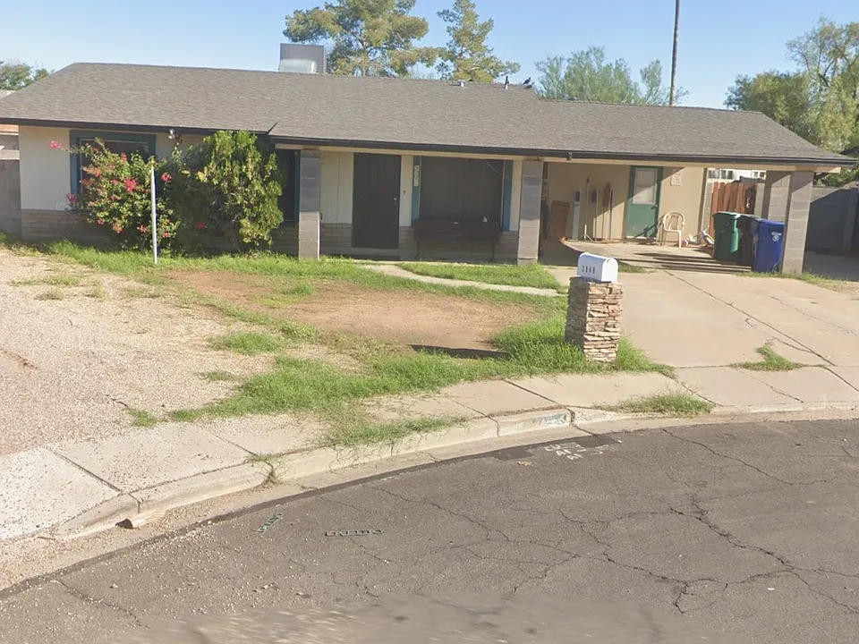 2050 W Camino Cir