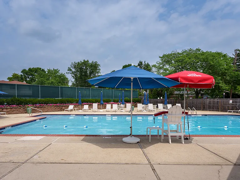 9 Woodmont Dr #9 — Photo 27