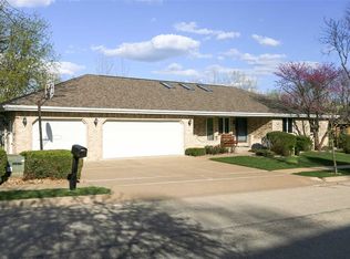 2942 Brandywine Park Dr, Dubuque, IA 52001