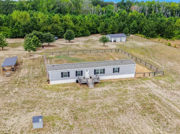 3010 Bert Hanna Rd., Hemingway, SC 29554