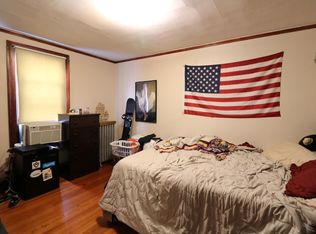 76 Heath St #1R, Somerville, MA 02145