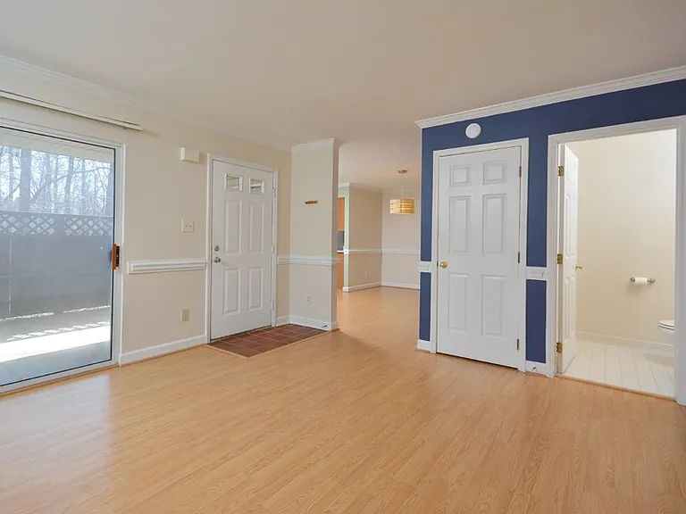 425 Summerwalk Cir — Photo 8