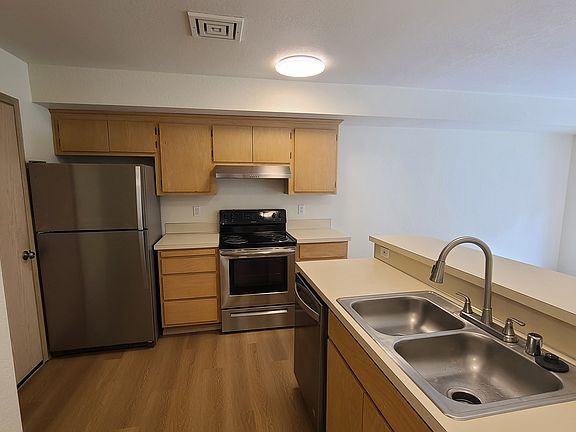 3rd image of 8708 1st St SE #B