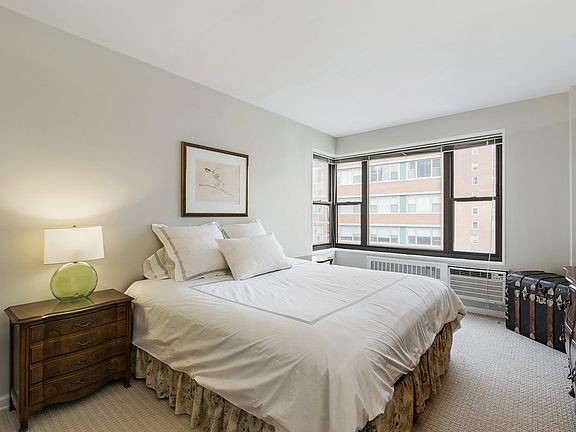 5th image of 55 E End Ave APT 15F