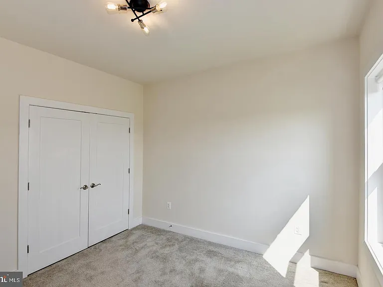 44858 Tiverton Sq — Photo 45