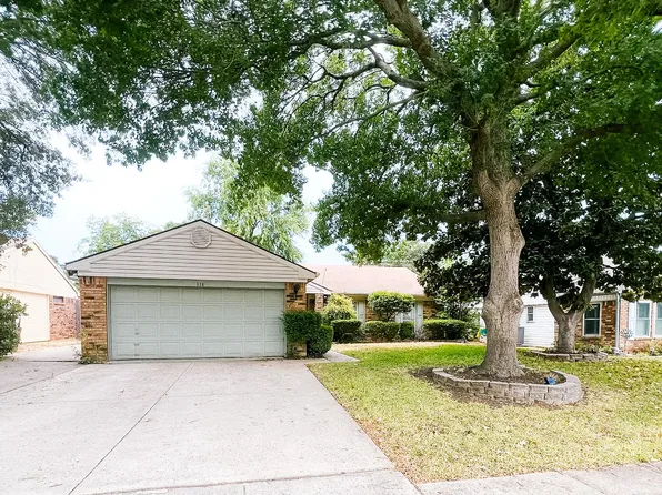 110 Cinnamon Ln, Euless, TX 76039