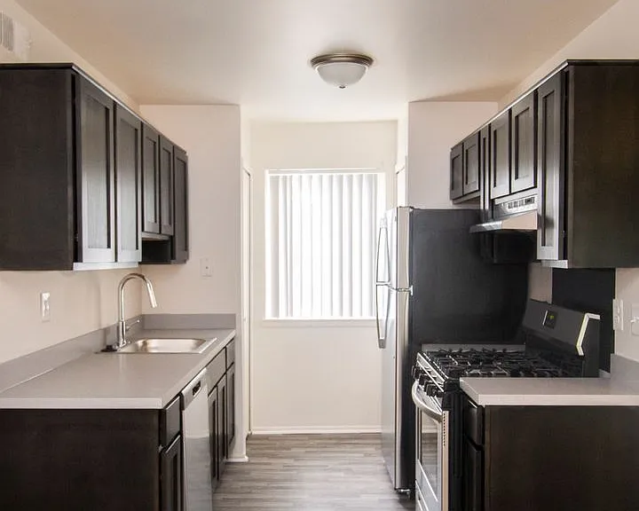 Novi Ridge Apartments — Photo 26