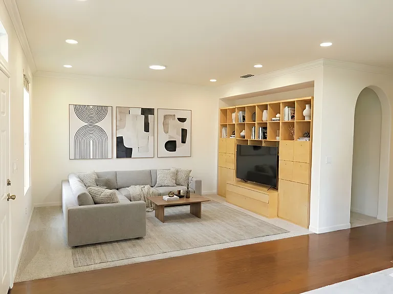 701 Ferrier Way — Photo 3