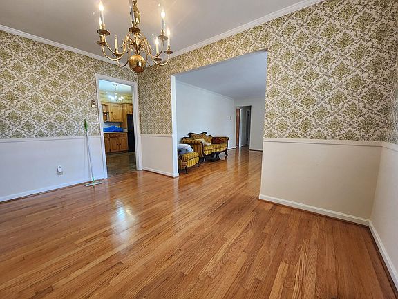4th image of 4811 Bellbrook Dr