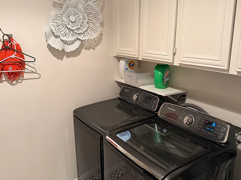 Skyline Pl — Photo 8