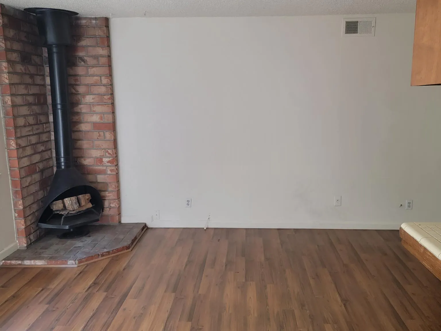 2 bed, 950 sqft, $1,695 — Photo 4