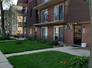 10616 Central Ave APT 2S, Chicago Ridge, IL 60415